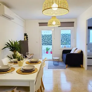 apartamento-centrico-con-patio-privado.top-hotels-tarragona.com/